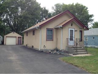 1827 Flandrau St, Saint Paul, MN 55109-4627
