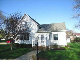 608 Jackson St, Olin, IA 52320-9615