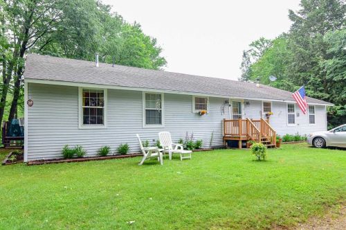 18 Pinehurst Ave, Northwood, NH 03261-3720