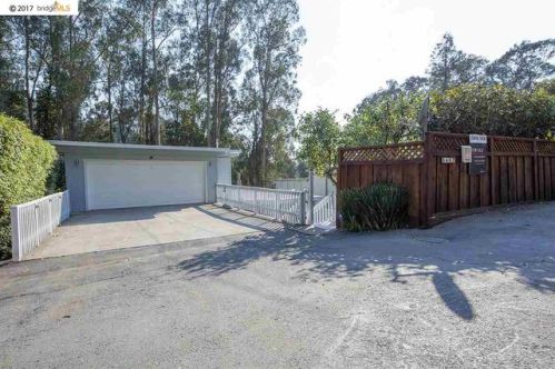 6407 Heather Ridge Way, Oakland, CA 94611-1207