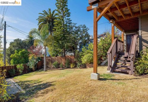 780 Glendome Cir, Oakland CA 94602-1413 exterior