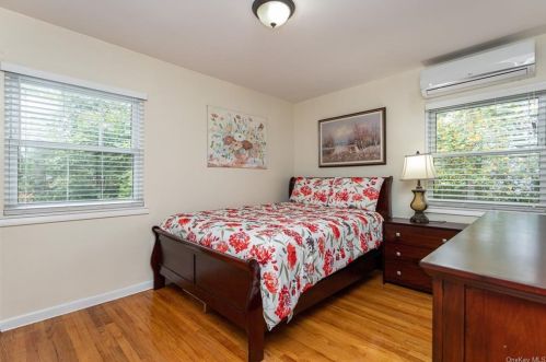 42 Lincoln Pl, White Plains NY  10603-2152 exterior