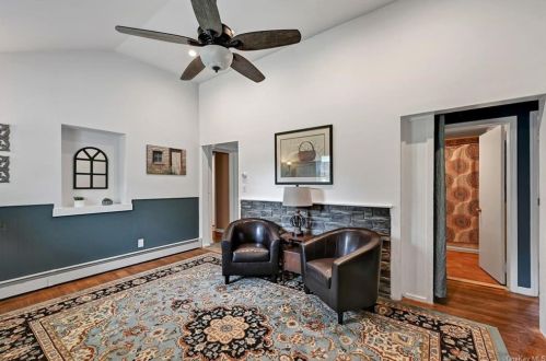 216 Village Rd, Tuxedo Park, NY 10987-4509
