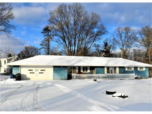 1853 Grafton Rd, Elyria, OH 44035-8172