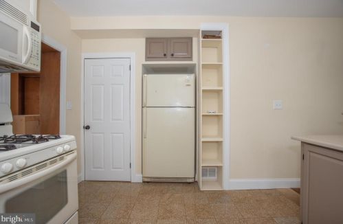 13 Beverly Pl, Wilmington DE  19809-2901 exterior