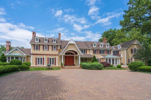 52 Peacock Ln, Matinecock, NY 11560-1019