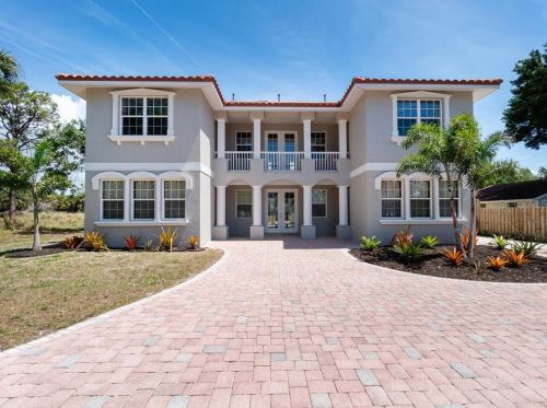 2322 Bayshore Rd, Nokomis, FL 34275-3435