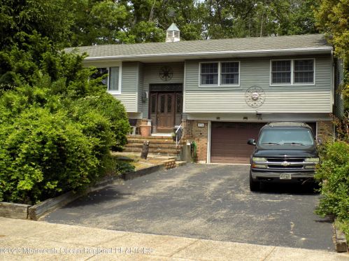 776 Lexington Dr, Bricktown, NJ 08724-1021