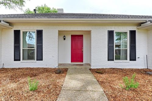 1319 Huntington Dr, Richardson TX  75080-2810 exterior