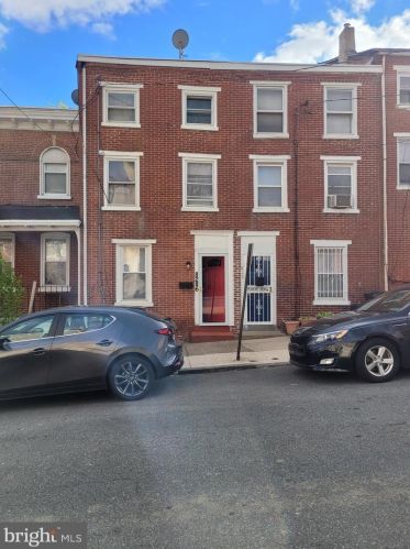826 6th St, Wilmington, DE 19801-2033