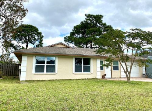 1585 Nervia Ave, Fort Pierce, FL 34953-4306