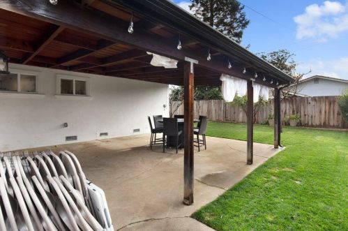 740 La Paloma Way, Gilroy CA  95020-4107 exterior