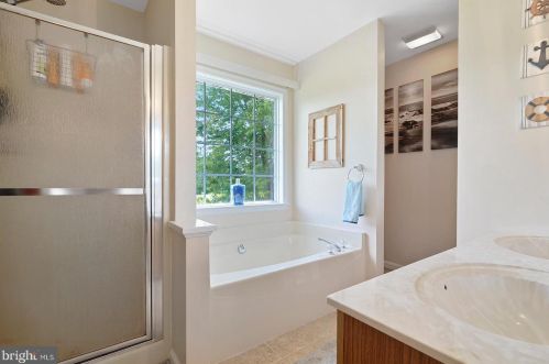 195 Apple Blossom Dr, Camden-Wy DE  19934-1970 exterior