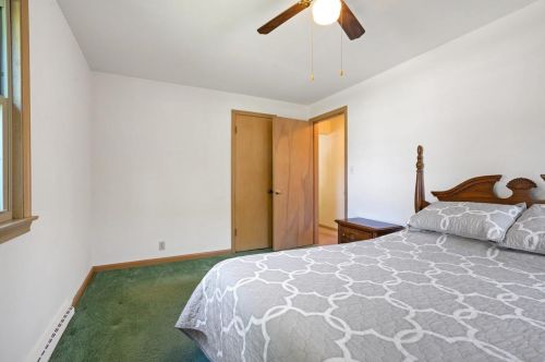 908 Thrush St, Green Bay WI  54303-4332 exterior