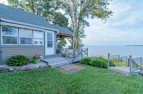 1808 Hotel Dr, Edgerton, WI 53534-8428