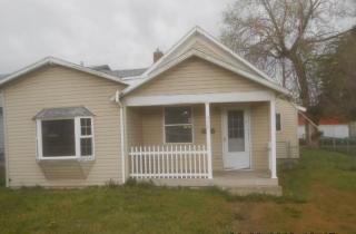 717 Hoffman Ave, Spokane WA  99207-3221 exterior