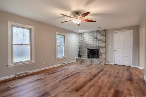 55 Pine River Rd, North Haven CT  06473-3312 exterior