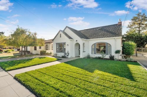 1560 Cienega Rd, Hollister CA  95023-5510 exterior