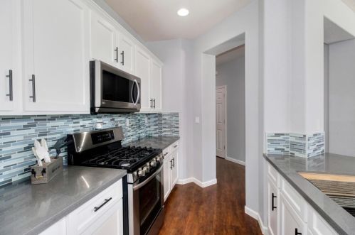 9674 Two Harbors Dr, Elk Grove CA  95624-4491 exterior