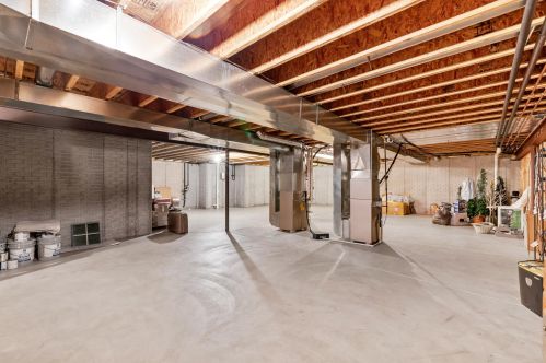 11405 Justin Dr, Thiensville WI  53092-2785 exterior