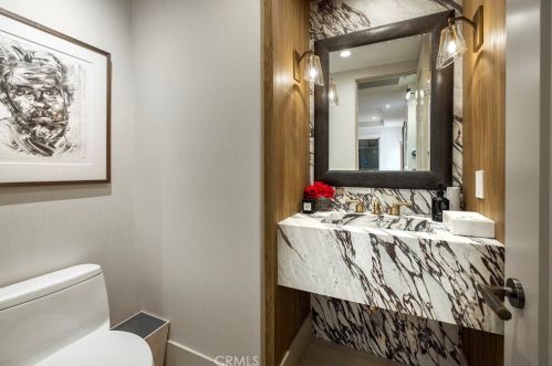 12 Tidal Surf, Newport Beach CA  92657-1905 exterior