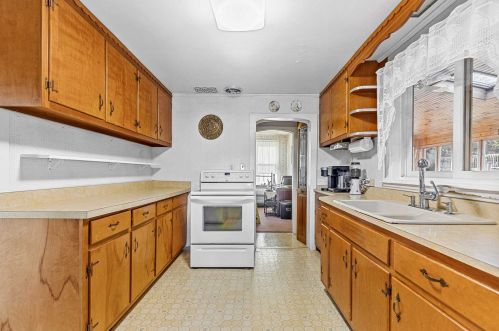 637 Route 308, Rhinebeck NY  12572-3410 exterior