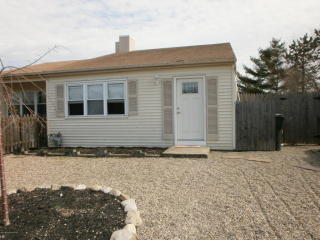 571 Constable Pl, Toms River NJ  08753-5946 exterior