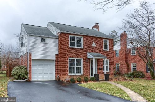 1504 Chatham Rd, Camp Hill, PA 17011-6022