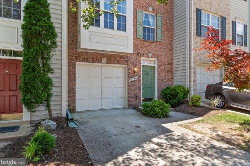 9240 Lorton Valley Rd, Lorton VA  22079-2912 exterior