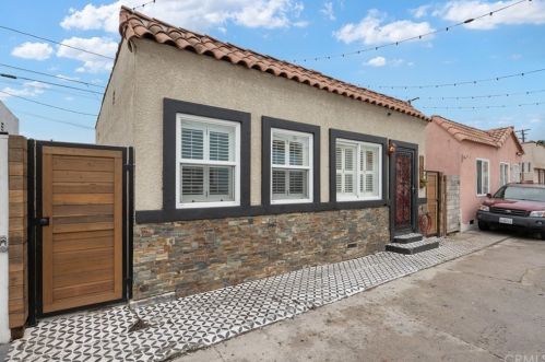 1212 Barcelona Pl, Long Beach, CA 90813-2220