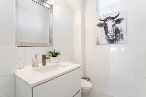 9045 Shenendoah Cir, Naples FL 34113-1663 exterior