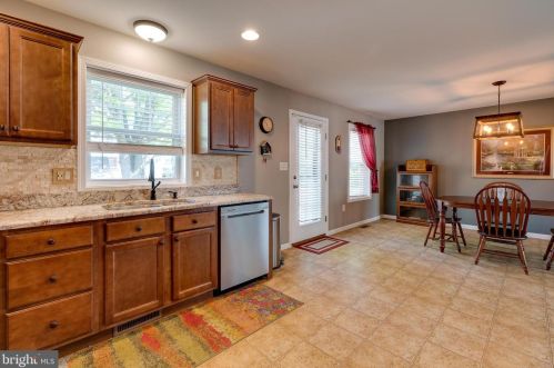 239 Railroad Ave, Ephrata PA  17522-2327 exterior