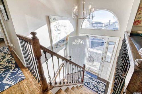 2781 Barbara Rd, North Bellmore, NY 11710-4738