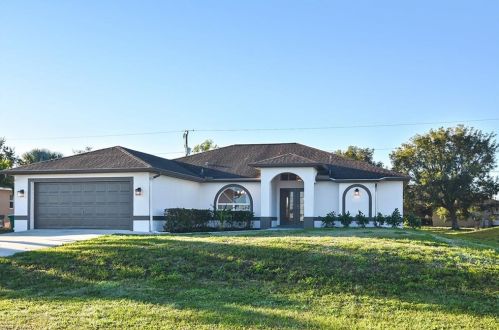 1950 15th Ter, Cape Coral, FL 33909-1649