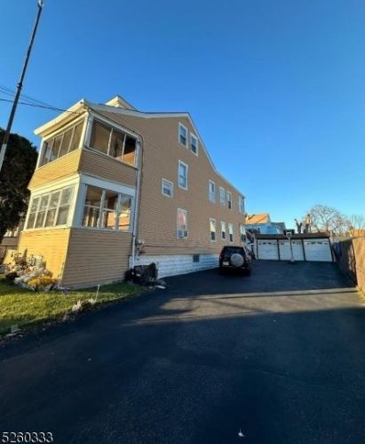 231 19th Ave, Paterson, NJ 07504-2109