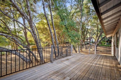 14432 Lodgepole Dr, Lake Wildwood CA  95946-9575 exterior