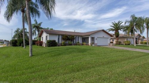 220 16th St, Cape Coral, FL 33990-0605
