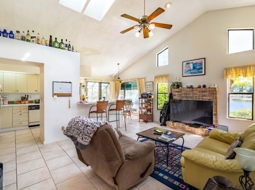 305 Mallard Ln, Daytona Beach FL 32119-8719 exterior