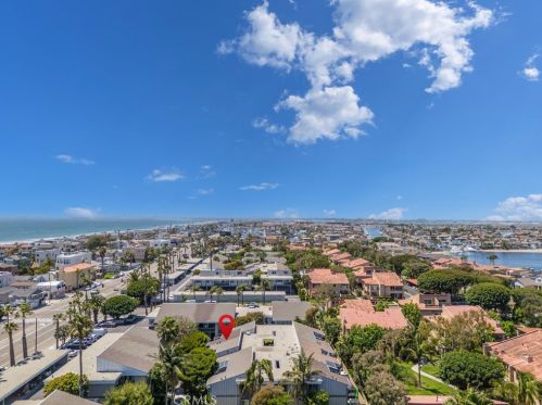 17072 Pacific Coast Hwy, Huntington Beach CA  92649-4133 exterior