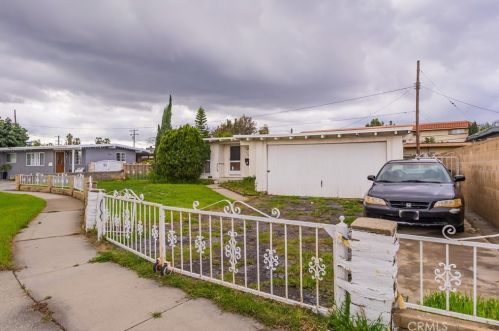 6591 Arizona St, Buena Park, CA 90621-3503