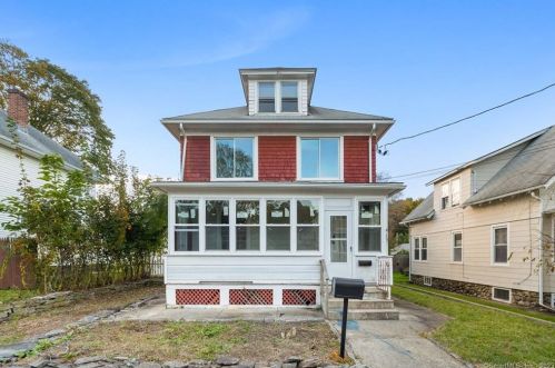 15 Kinney Ave, Norwich CT  06360-6209 exterior