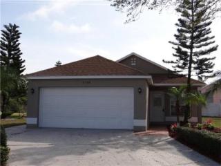 2306 Aberdeen Ct, Kissimmee, FL 34743-3404