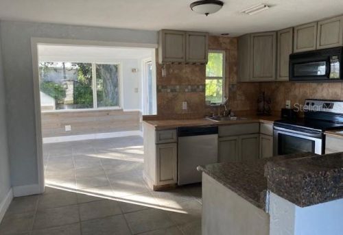 3927 Saturn Dr, New Port Richey FL  34652-6180 exterior