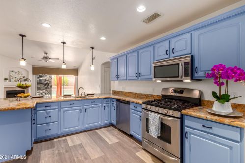 5979 Cielo Grande, Glendale, AZ 85310-3511
