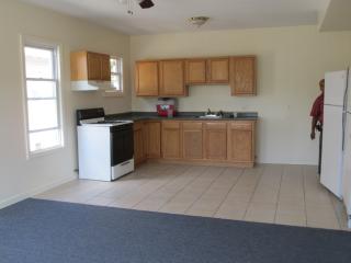 1131 Stratford Ave, Bridgeport CT  06607-1322 exterior