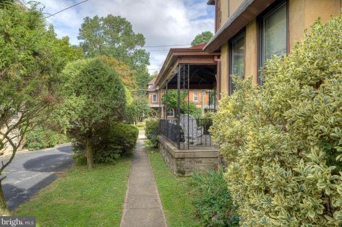 7814 Ardleigh St, Philadelphia PA 19118-4402 exterior