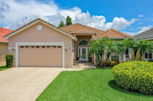 308 Niblick Cir, Winter Haven, FL 33881-9534