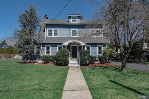 315 Enos Pl, Ho Ho Kus, NJ 07423-1504