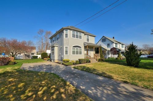 158 Homestead Ave, Amityville, NY 11701-3107