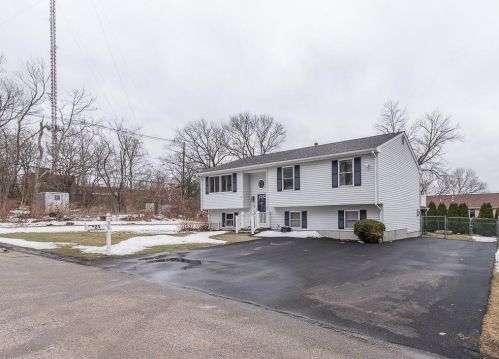 21 Jaffrey St, Providence RI  02919-6632 exterior